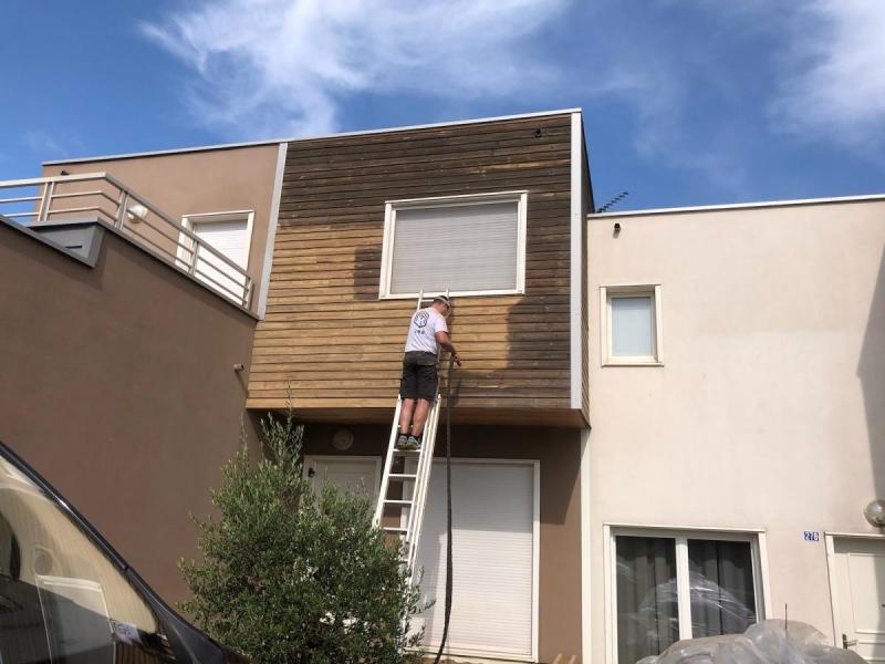 Fassade mit Niederdruckstrahlen reinigen